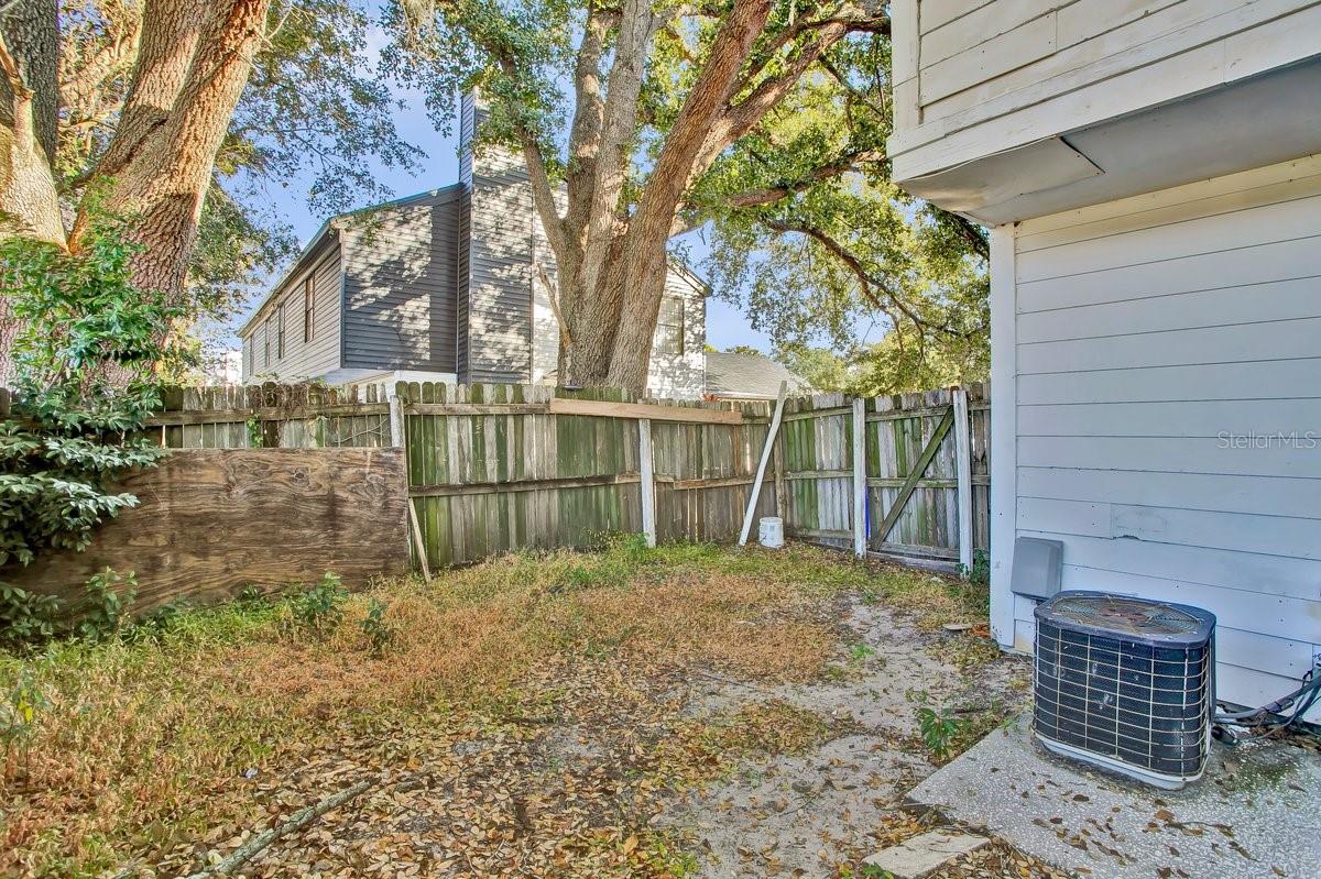 1817 CRYSTAL GROVE DR, LAKELAND, FL — photo 9