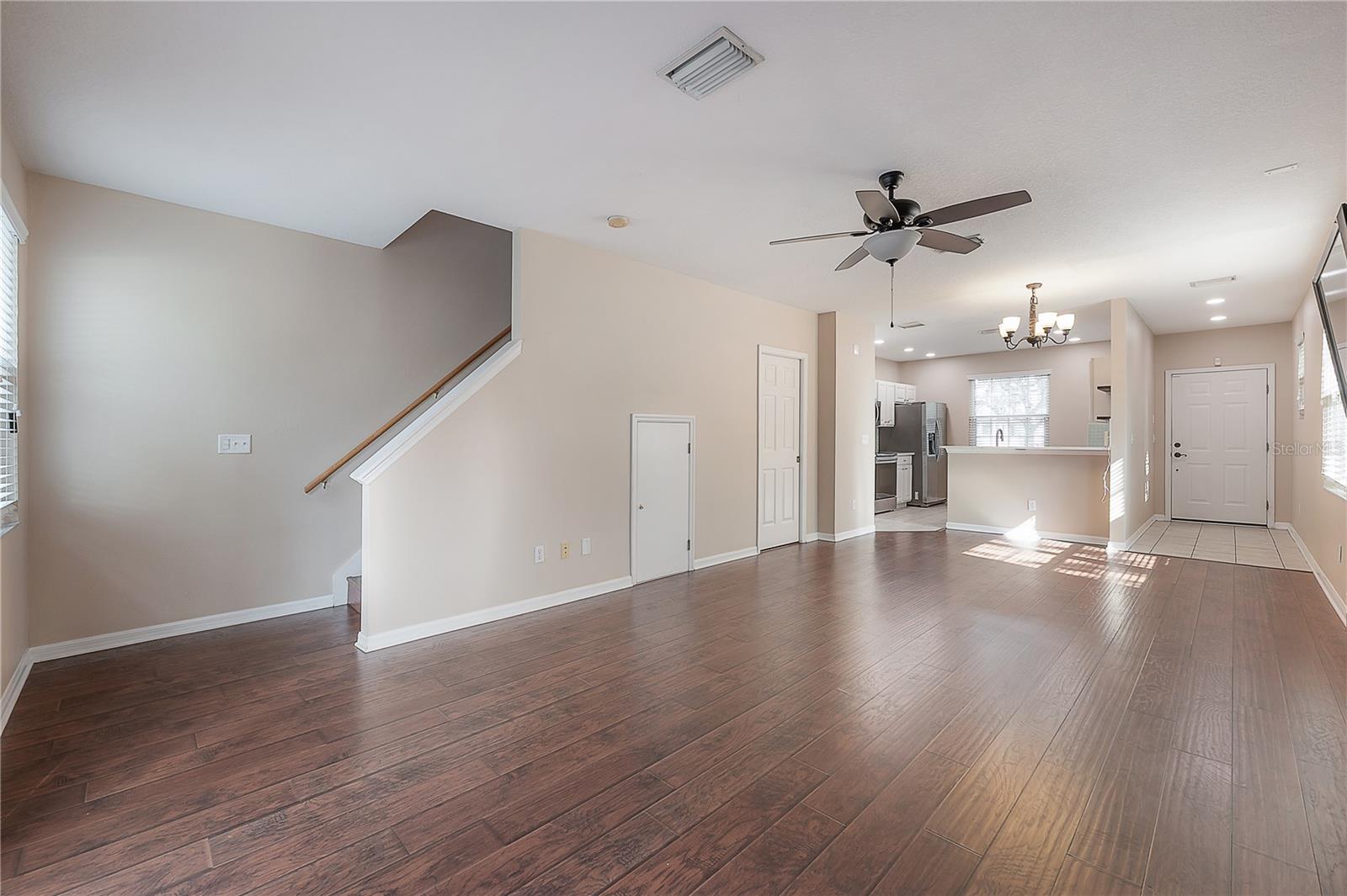 4930 ELIZABETH ANNE CIR, TAMPA, FL — photo 5