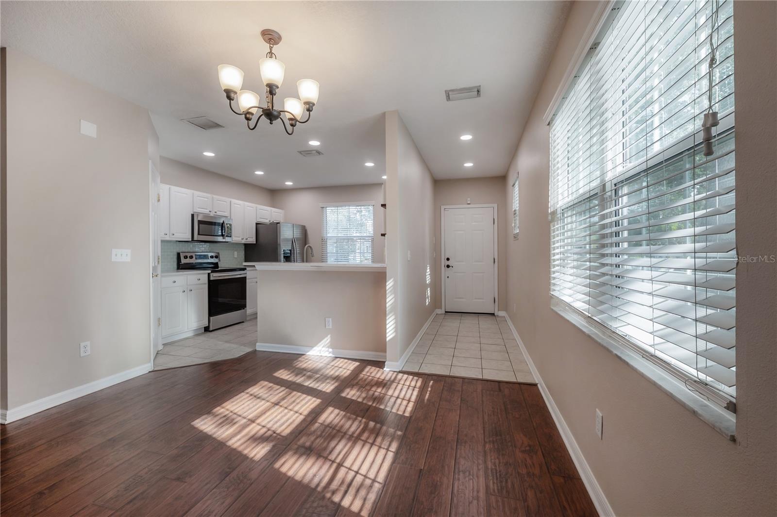4930 ELIZABETH ANNE CIR, TAMPA, FL — photo 7