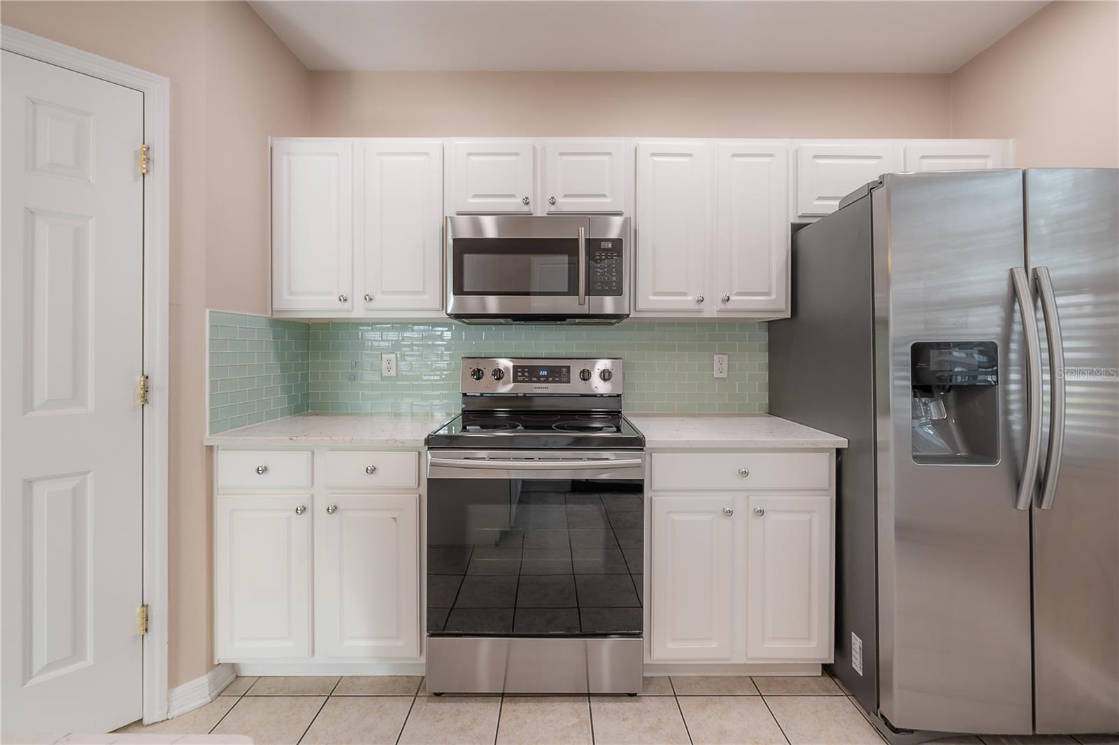 4930 ELIZABETH ANNE CIR, TAMPA, FL — photo 13