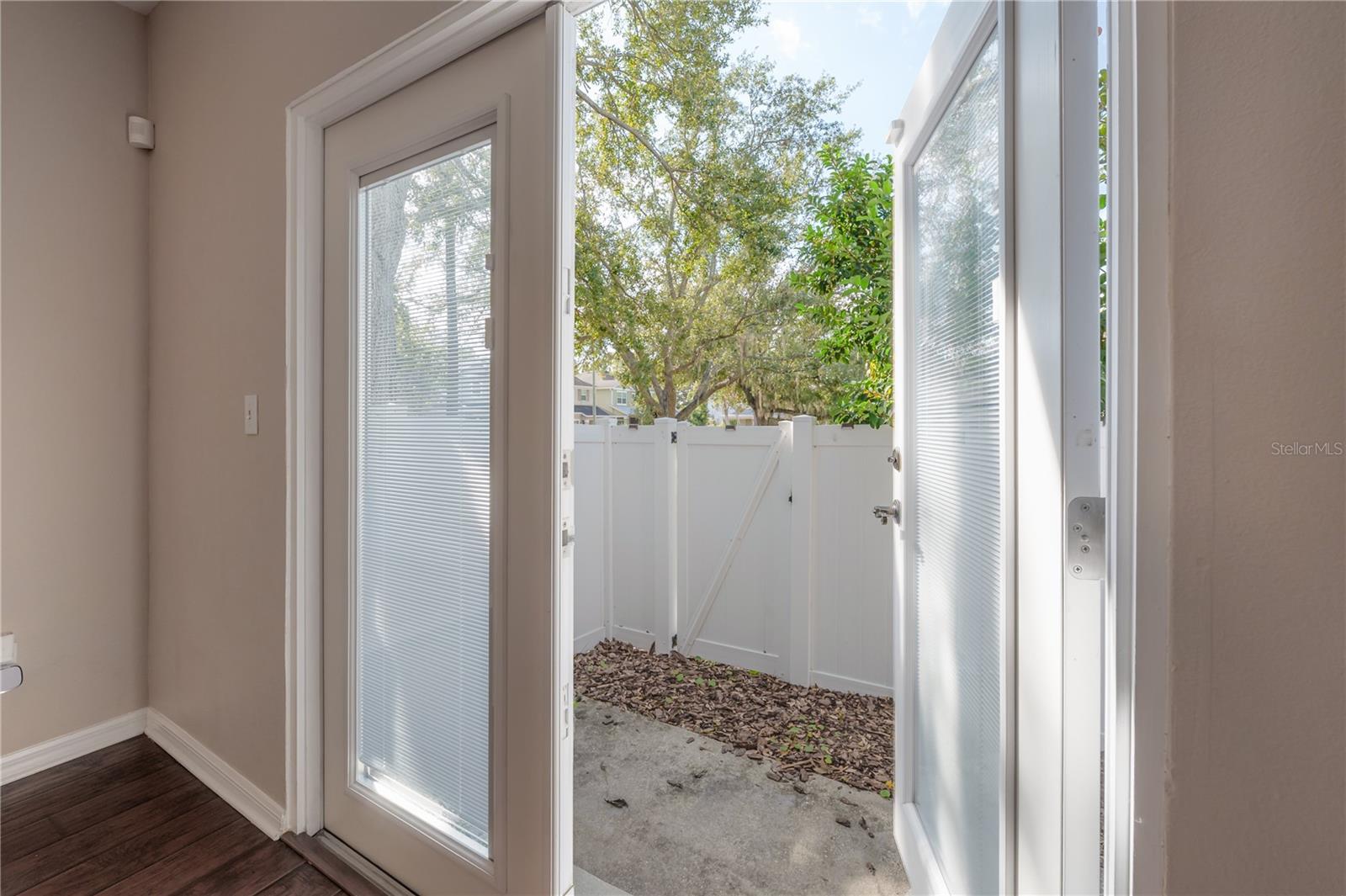 4930 ELIZABETH ANNE CIR, TAMPA, FL — photo 15