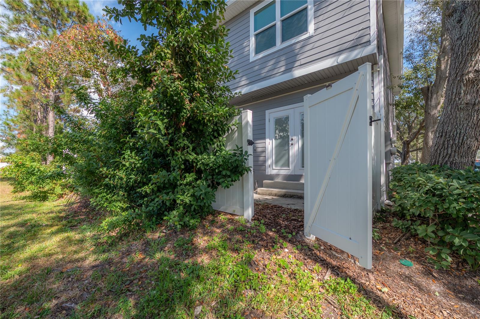 4930 ELIZABETH ANNE CIR, TAMPA, FL — photo 16