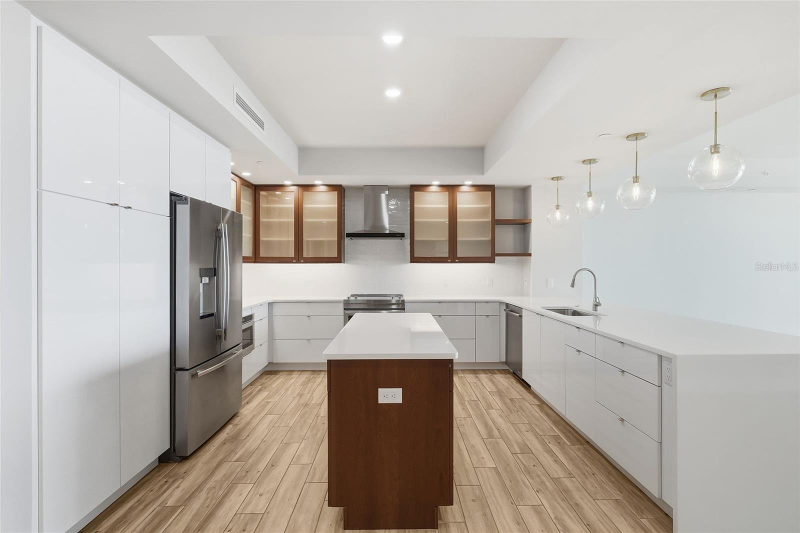 800 COLLANY RD #302, ST PETERSBURG, FL — photo 17