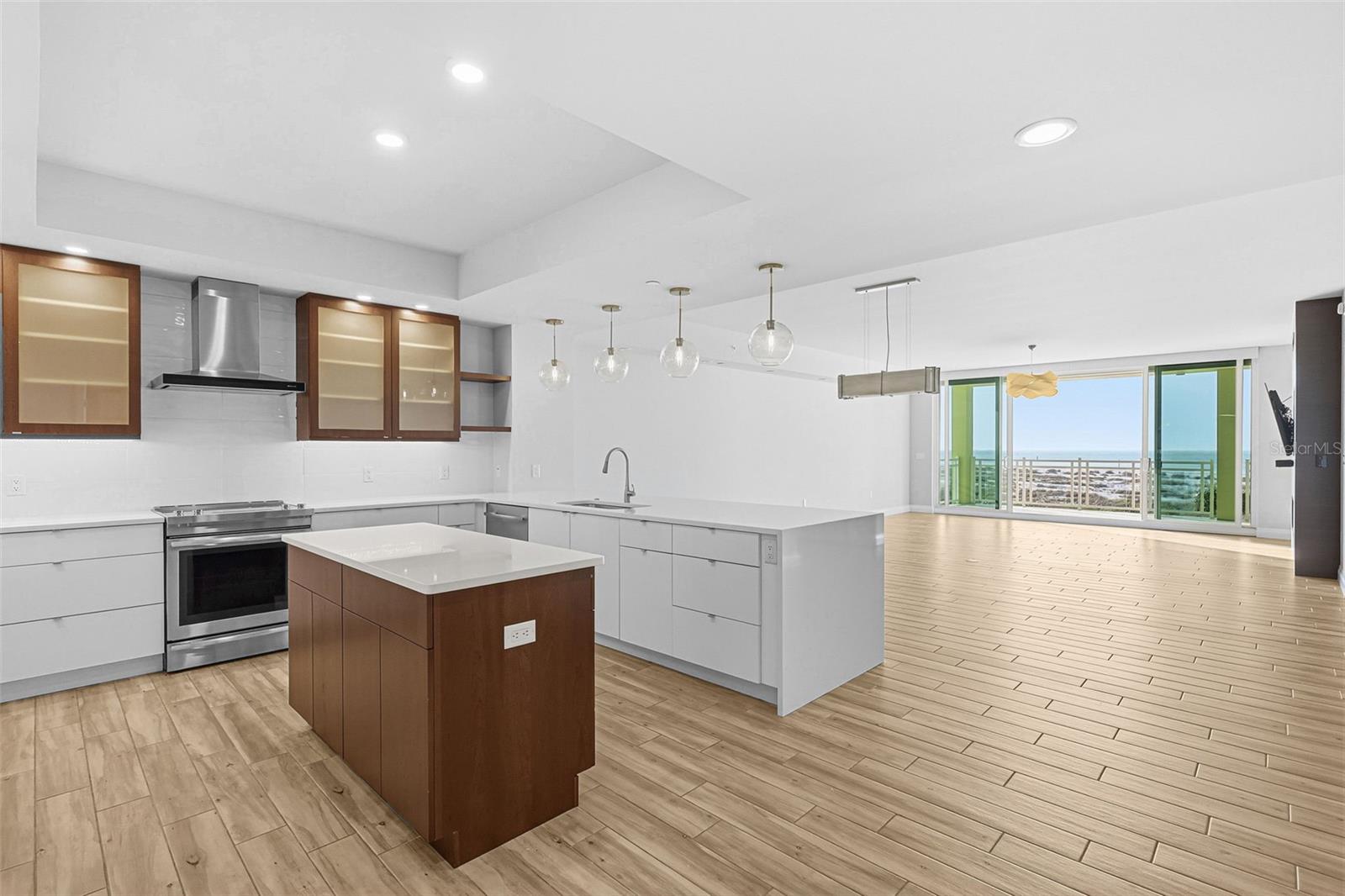 800 COLLANY RD #302, ST PETERSBURG, FL — photo 18
