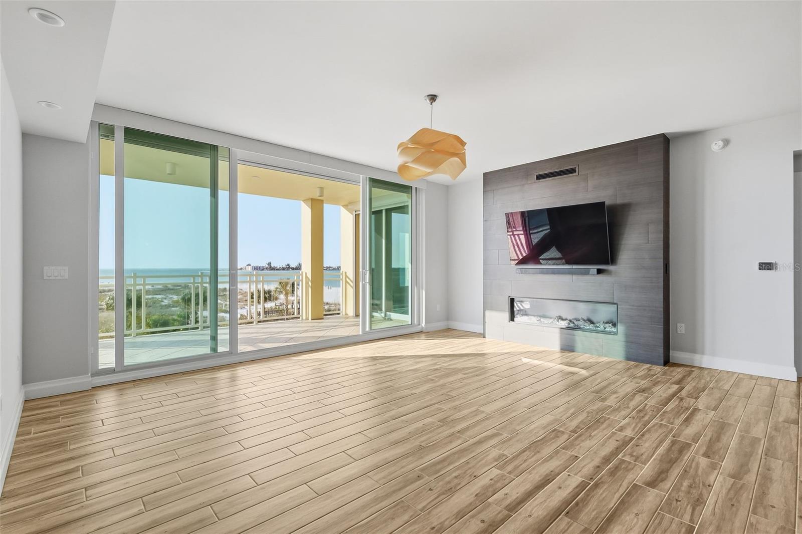800 COLLANY RD #302, ST PETERSBURG, FL — photo 21