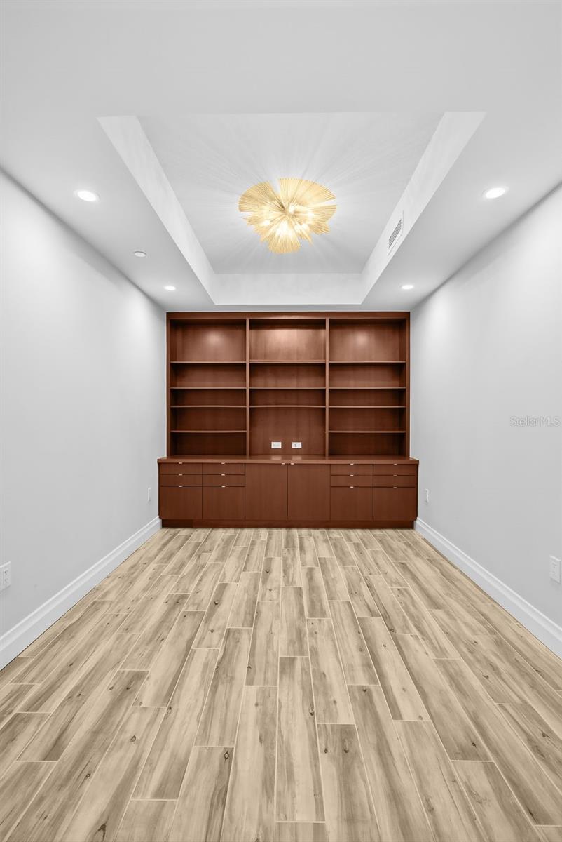 800 COLLANY RD #302, ST PETERSBURG, FL — photo 23