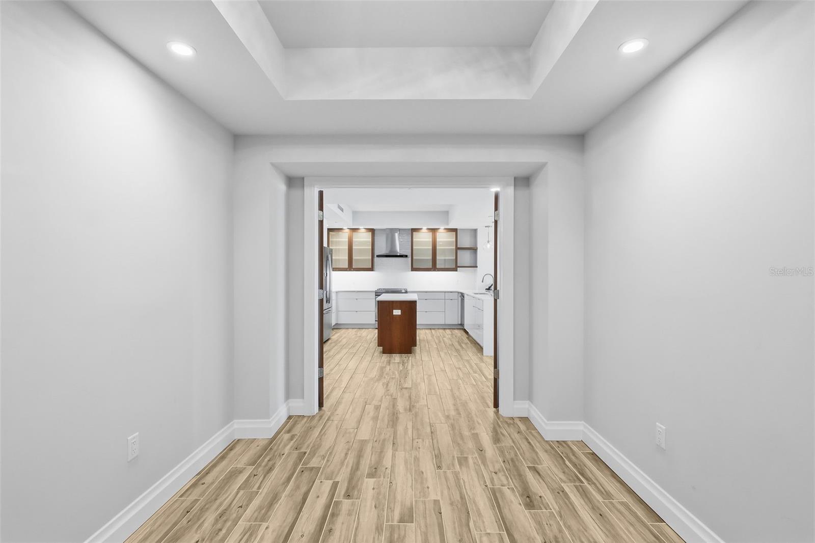800 COLLANY RD #302, ST PETERSBURG, FL — photo 27