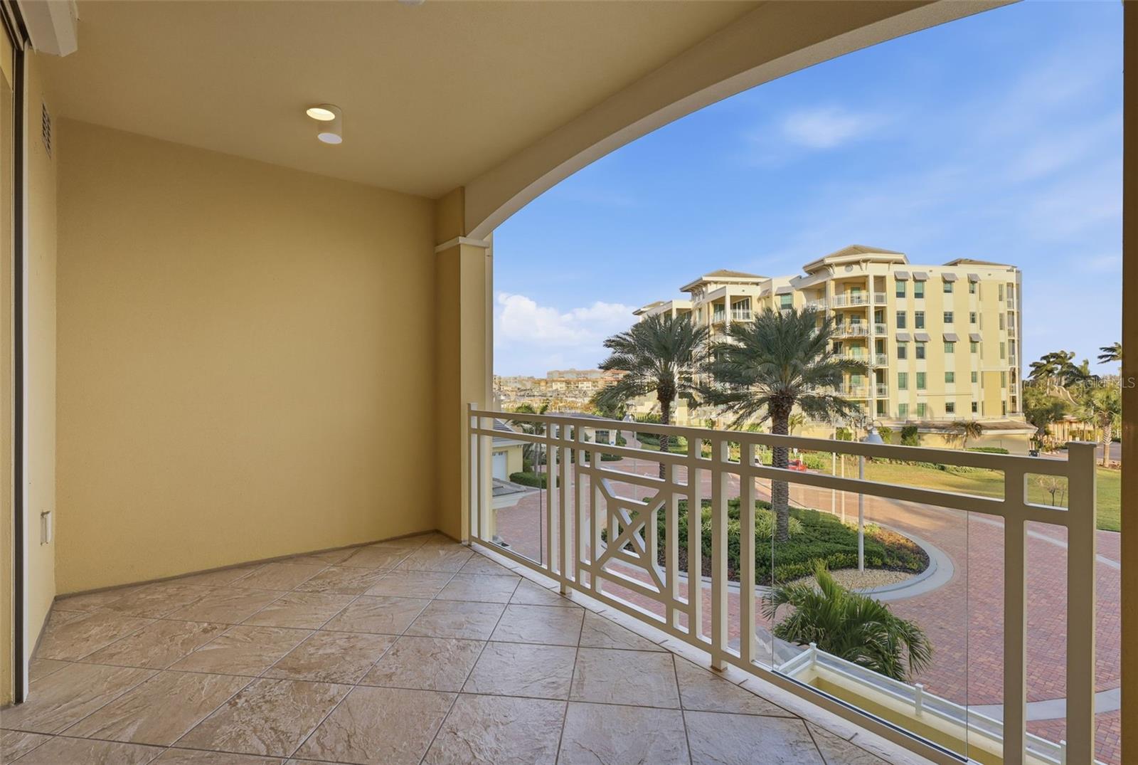800 COLLANY RD #302, ST PETERSBURG, FL — photo 40