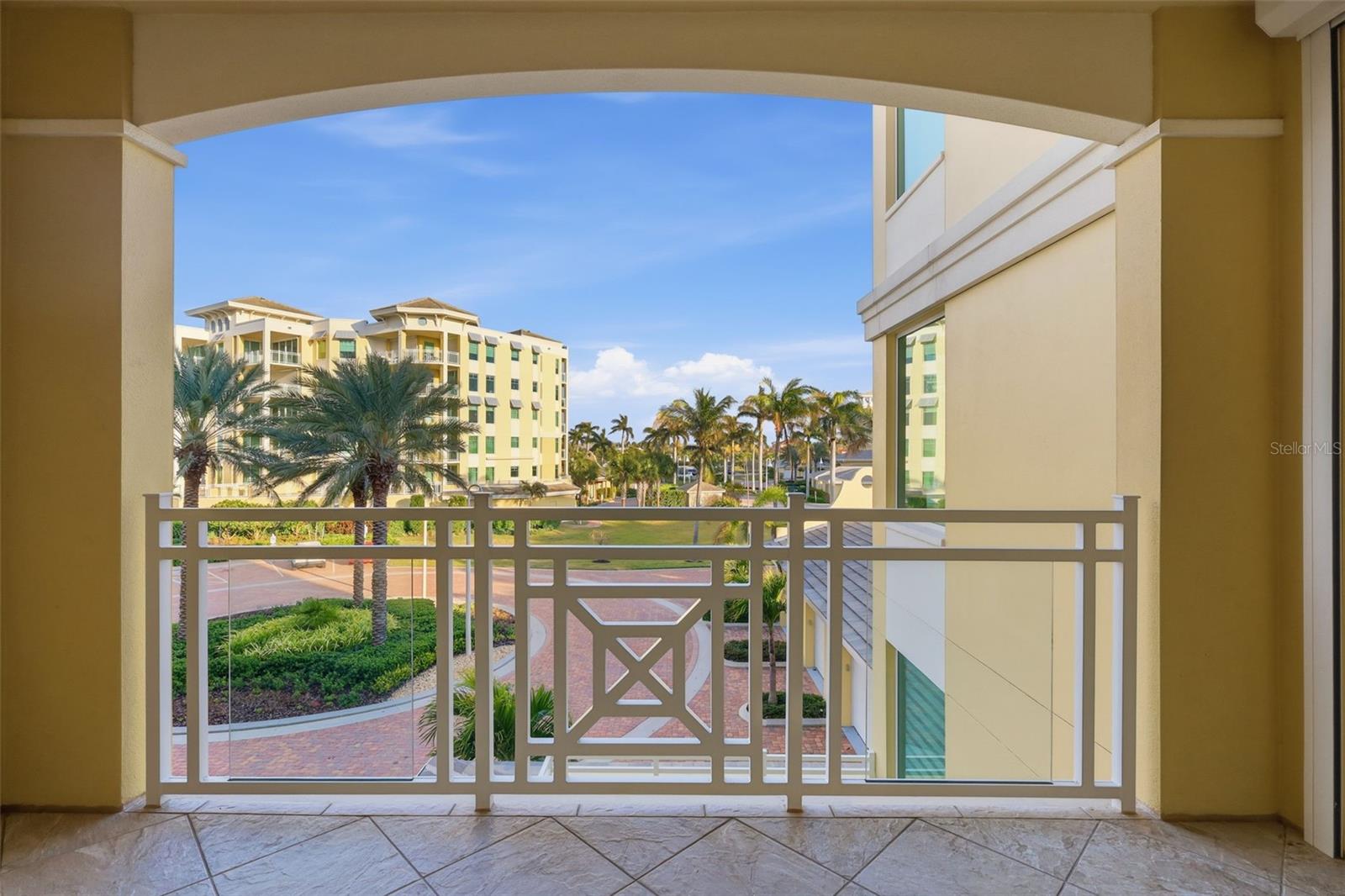 800 COLLANY RD #302, ST PETERSBURG, FL — photo 41