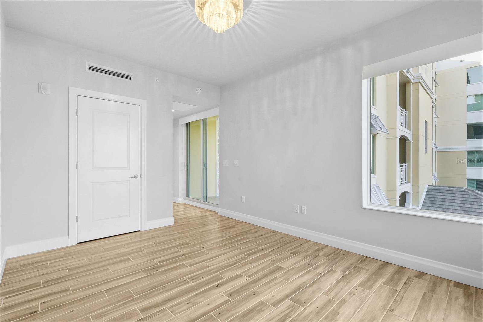 800 COLLANY RD #302, ST PETERSBURG, FL — photo 43