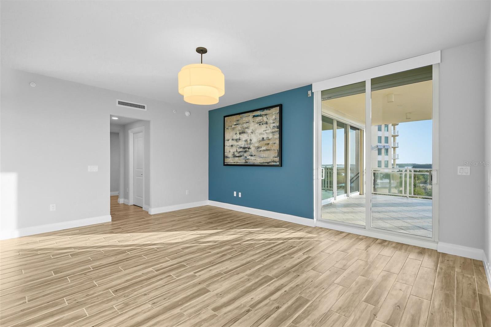 800 COLLANY RD #302, ST PETERSBURG, FL — photo 57
