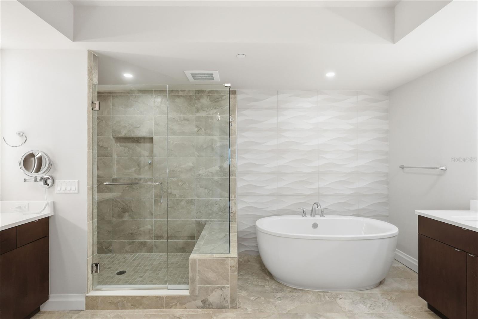 800 COLLANY RD #302, ST PETERSBURG, FL — photo 58
