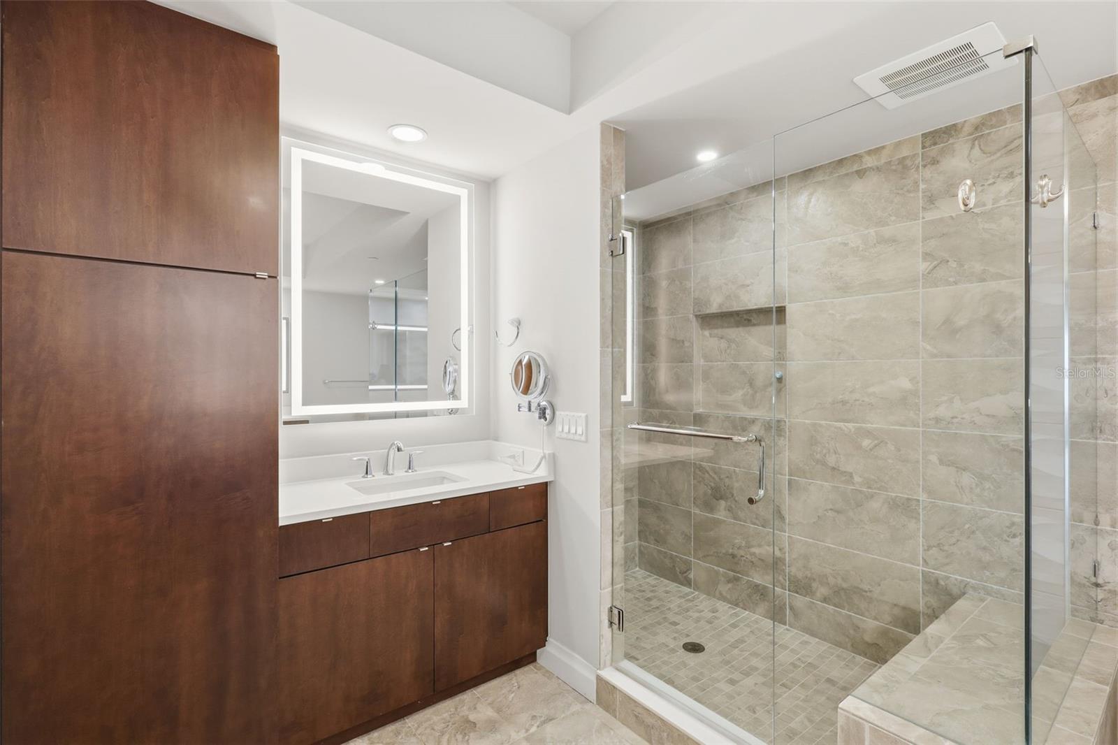 800 COLLANY RD #302, ST PETERSBURG, FL — photo 63