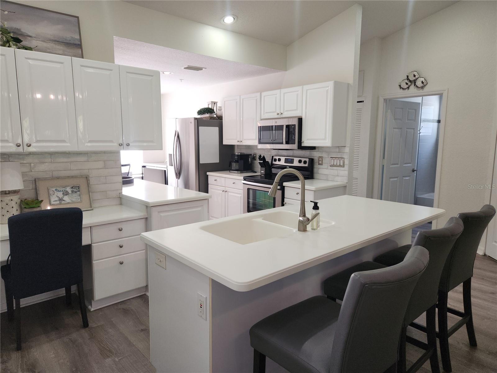 6503 FAIRWAY GARDENS DR, BRADENTON, FL — photo 9
