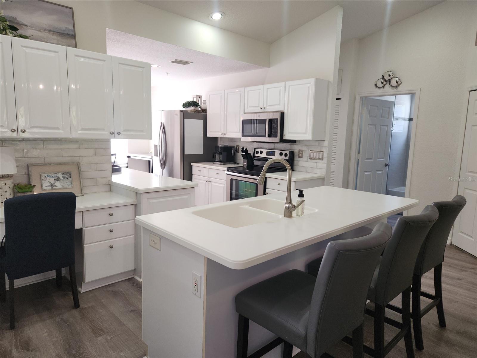 6503 FAIRWAY GARDENS DR, BRADENTON, FL — photo 10