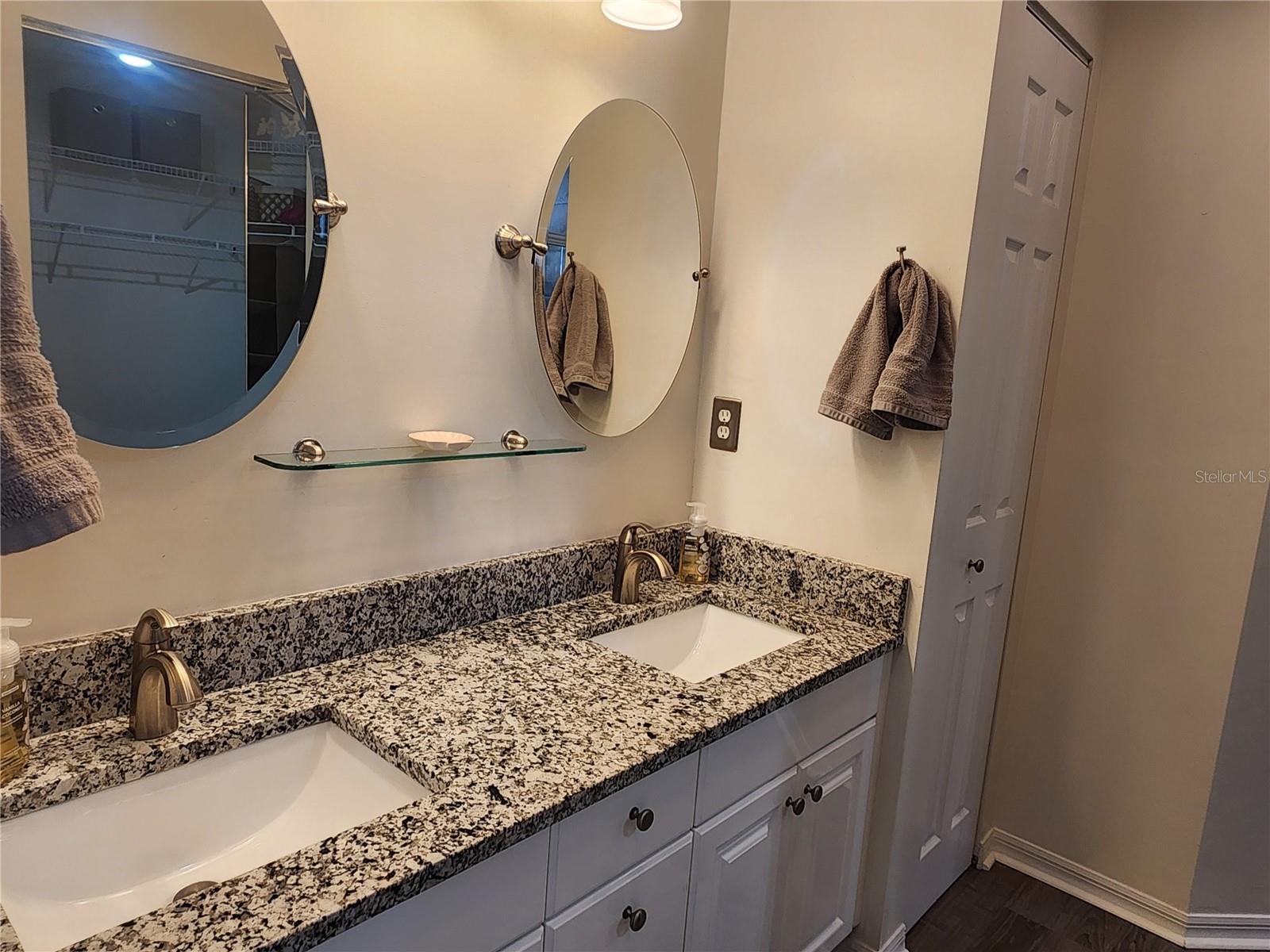 6503 FAIRWAY GARDENS DR, BRADENTON, FL — photo 18