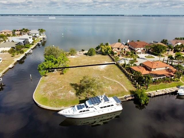 2105 JAMAICA WAY, PUNTA GORDA, FL