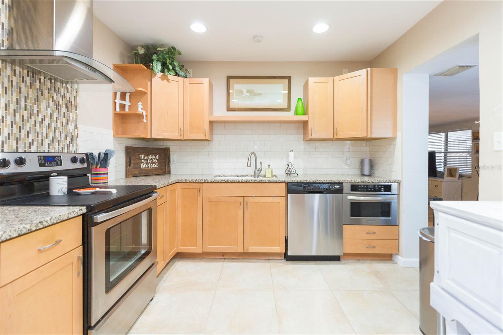 4206 W WISCONSIN AVE, TAMPA, FL — photo 12