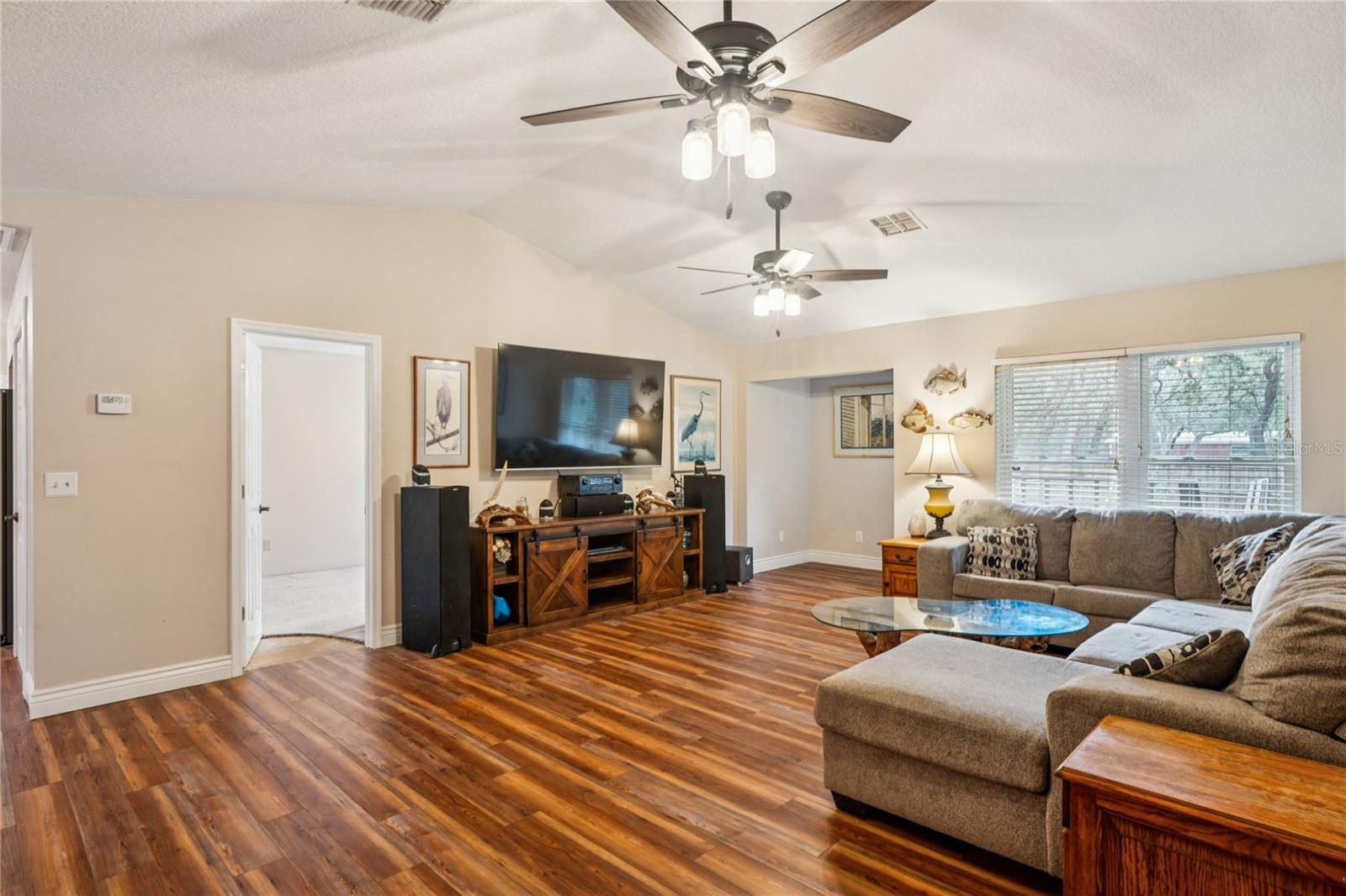 11185 CLEEVER ST, WEEKI WACHEE, FL — photo 12