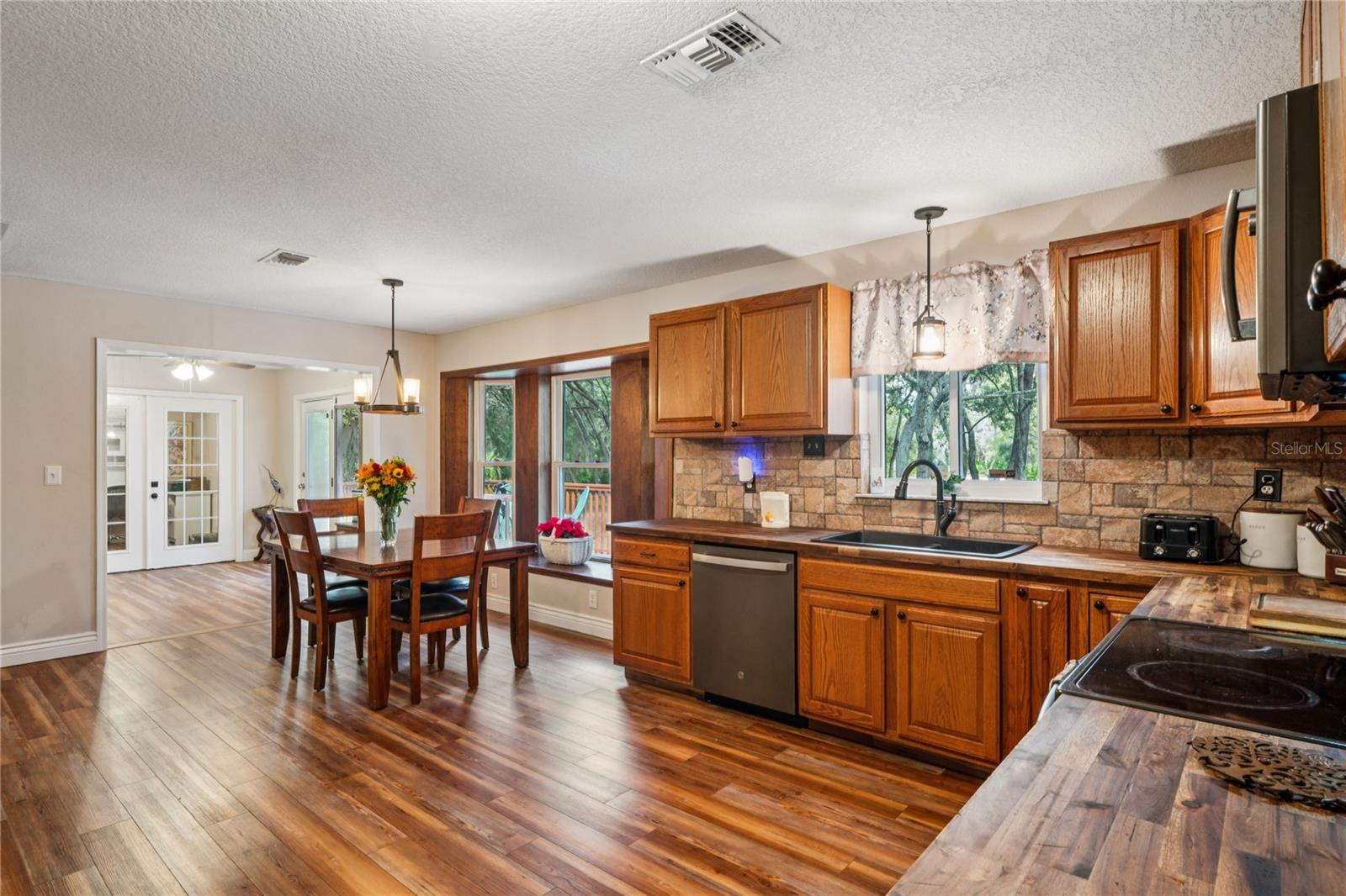 11185 CLEEVER ST, WEEKI WACHEE, FL — photo 17