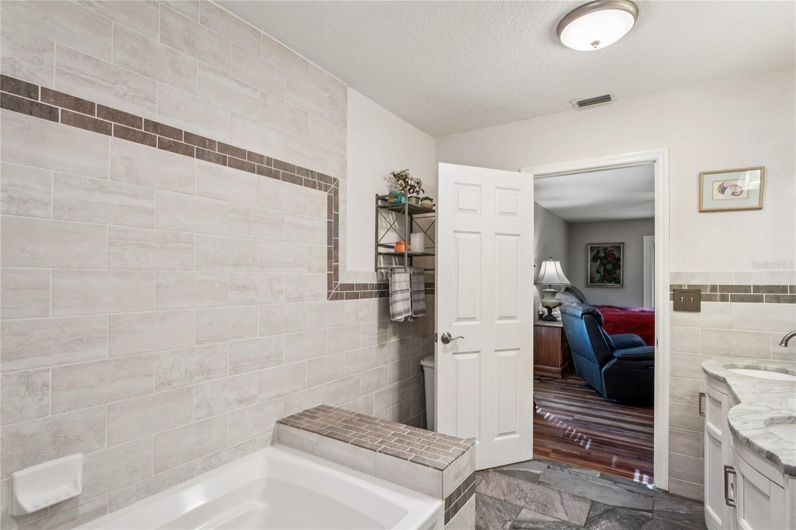 11185 CLEEVER ST, WEEKI WACHEE, FL — photo 27