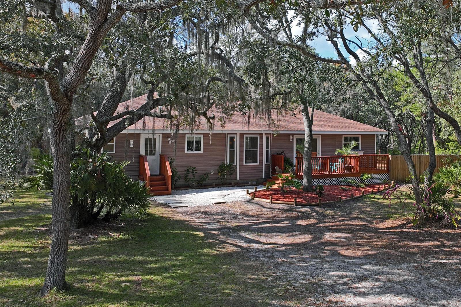 11185 CLEEVER ST, WEEKI WACHEE, FL — photo 2
