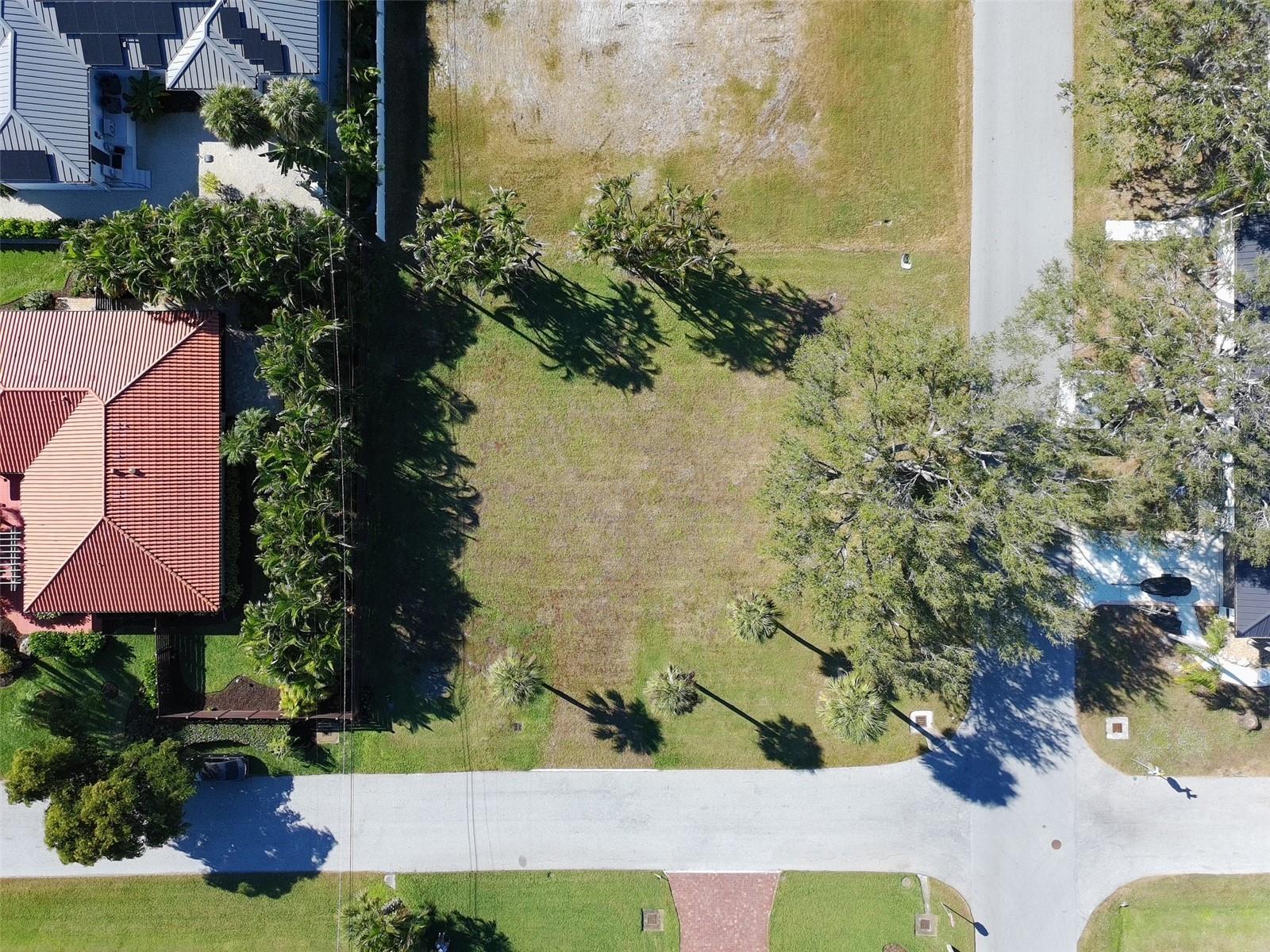 702 HIBISCUS DR, VENICE, FL — photo 2