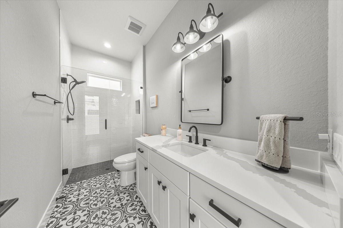 10561 NE 104TH CIR, OXFORD, FL — photo 35