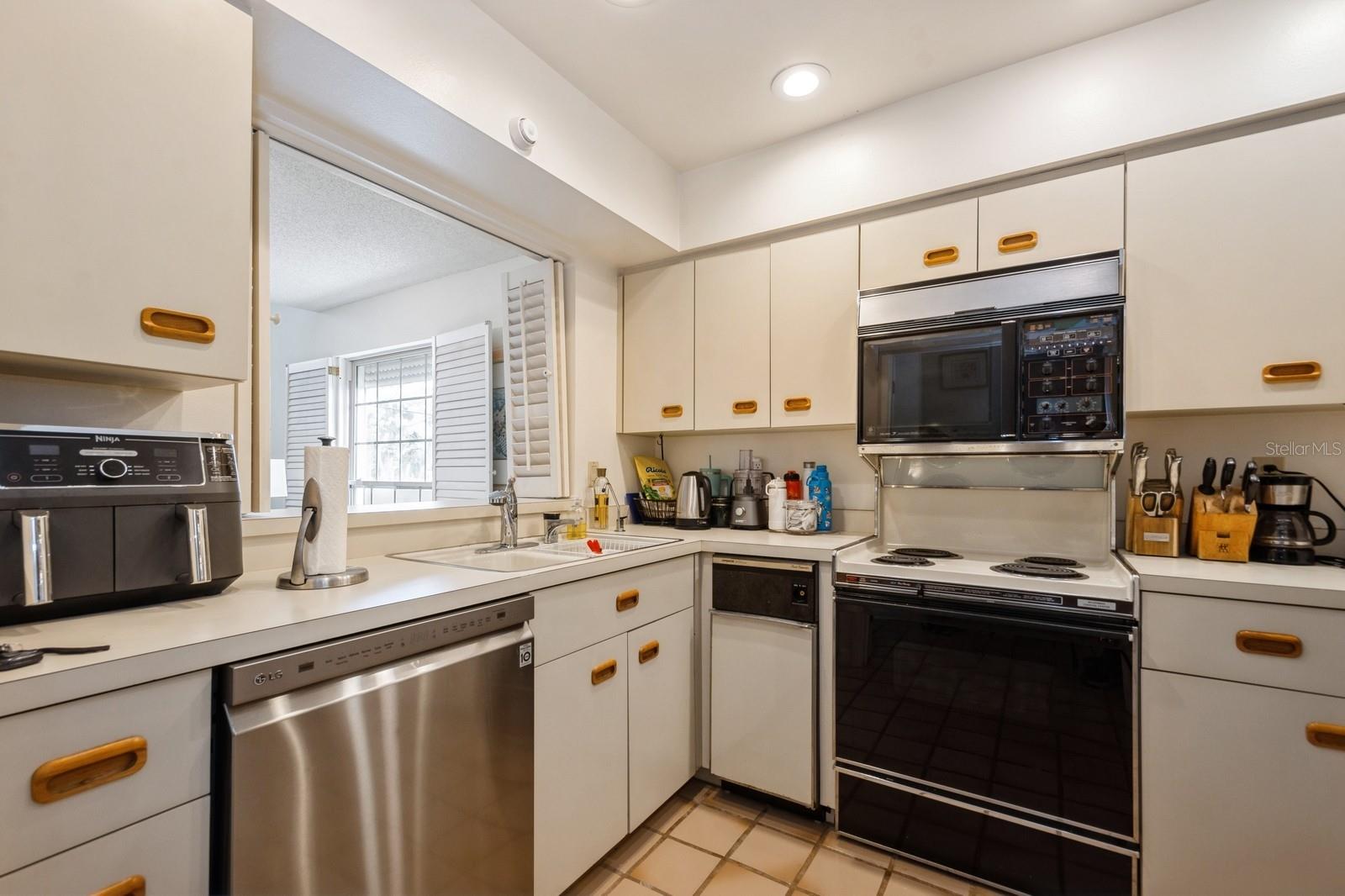 1195 COQUILLE ST #309, SARASOTA, FL — photo 17