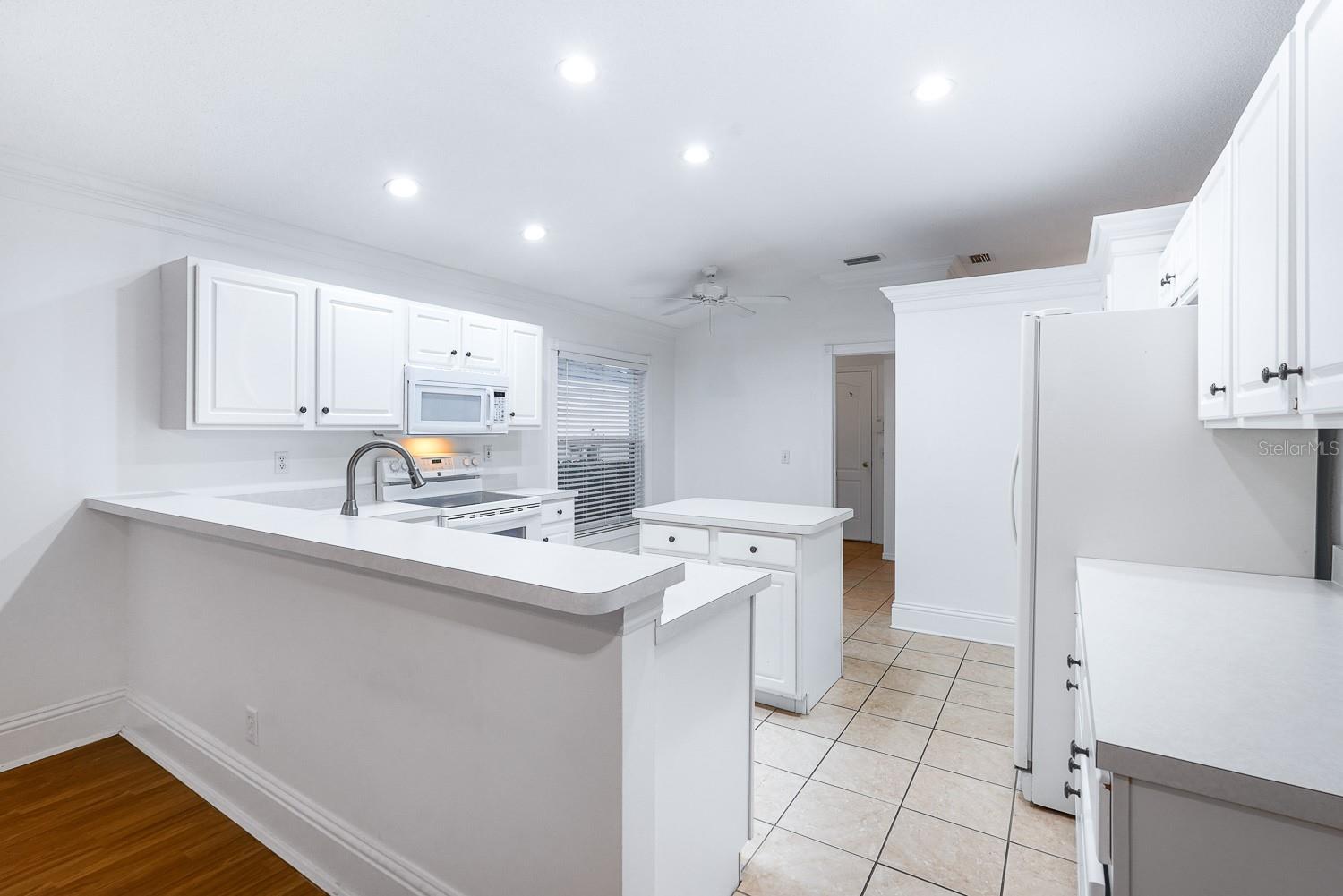 295 FAREHAM DR, VENICE, FL — photo 11