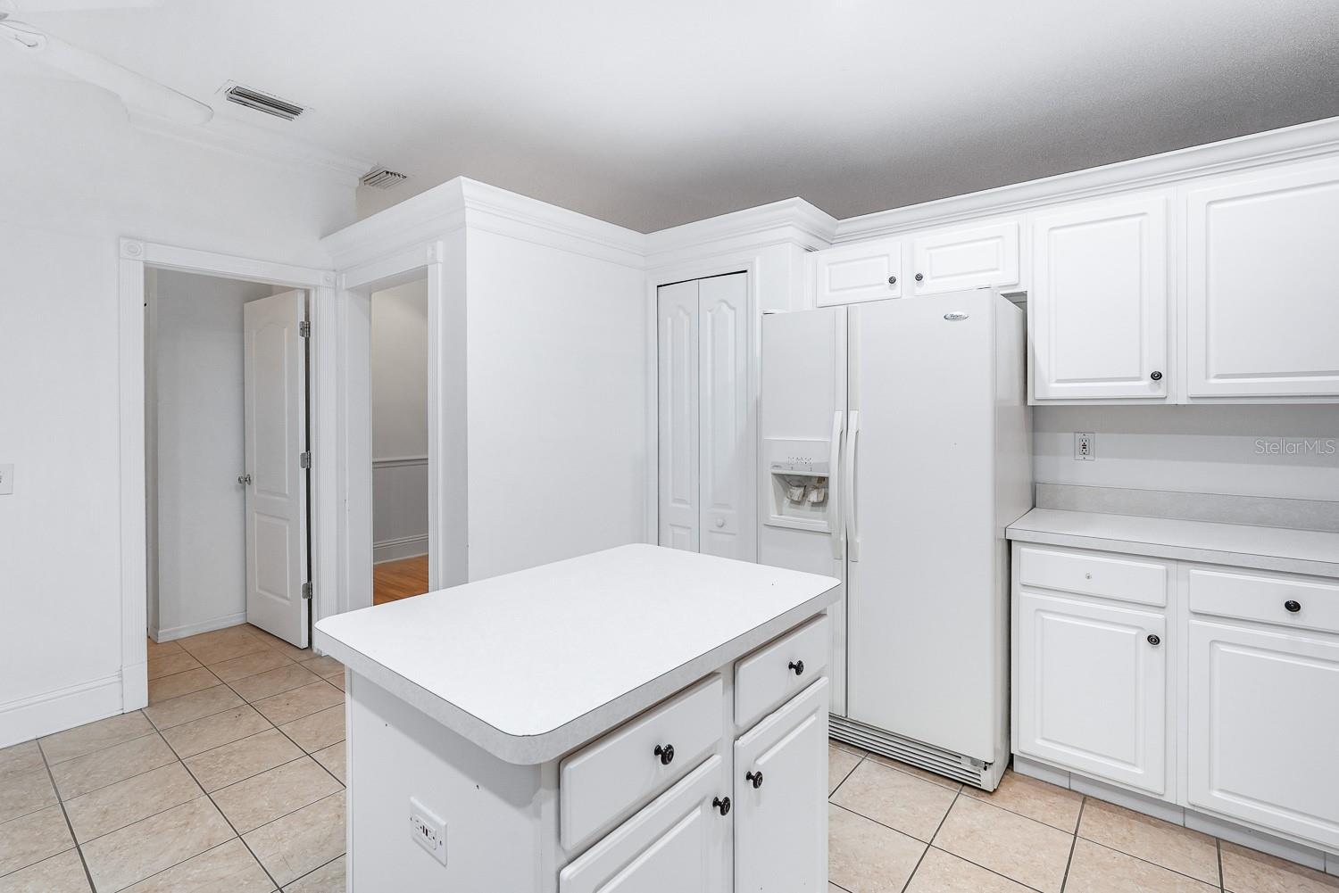 295 FAREHAM DR, VENICE, FL — photo 15