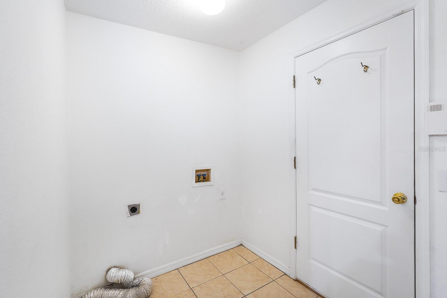 295 FAREHAM DR, VENICE, FL — photo 33