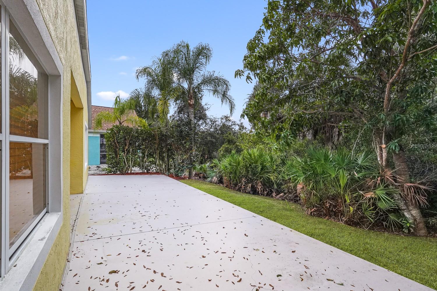 295 FAREHAM DR, VENICE, FL — photo 37
