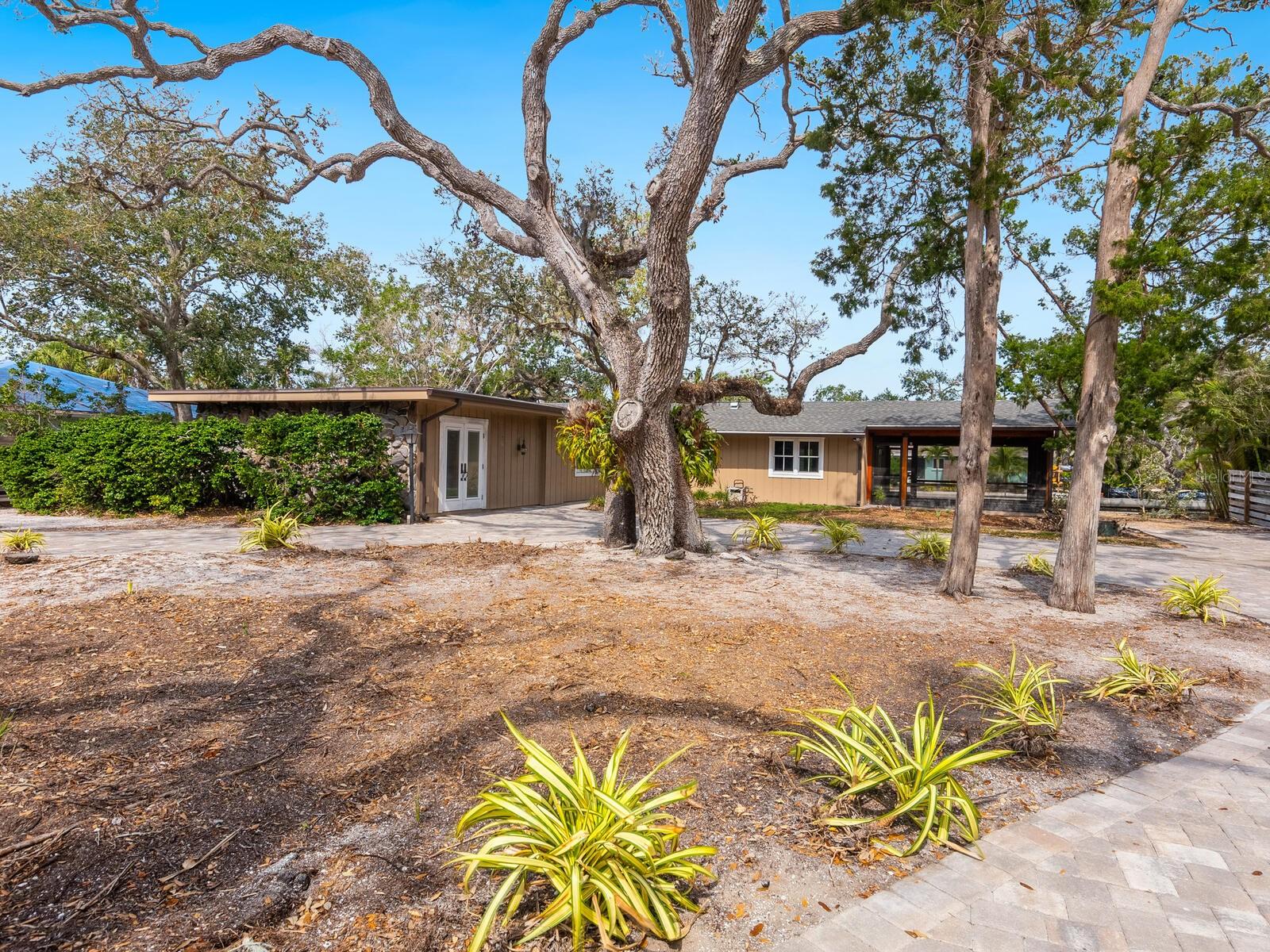 615 BUTTONWOOD DR, LONGBOAT KEY, FL — photo 4
