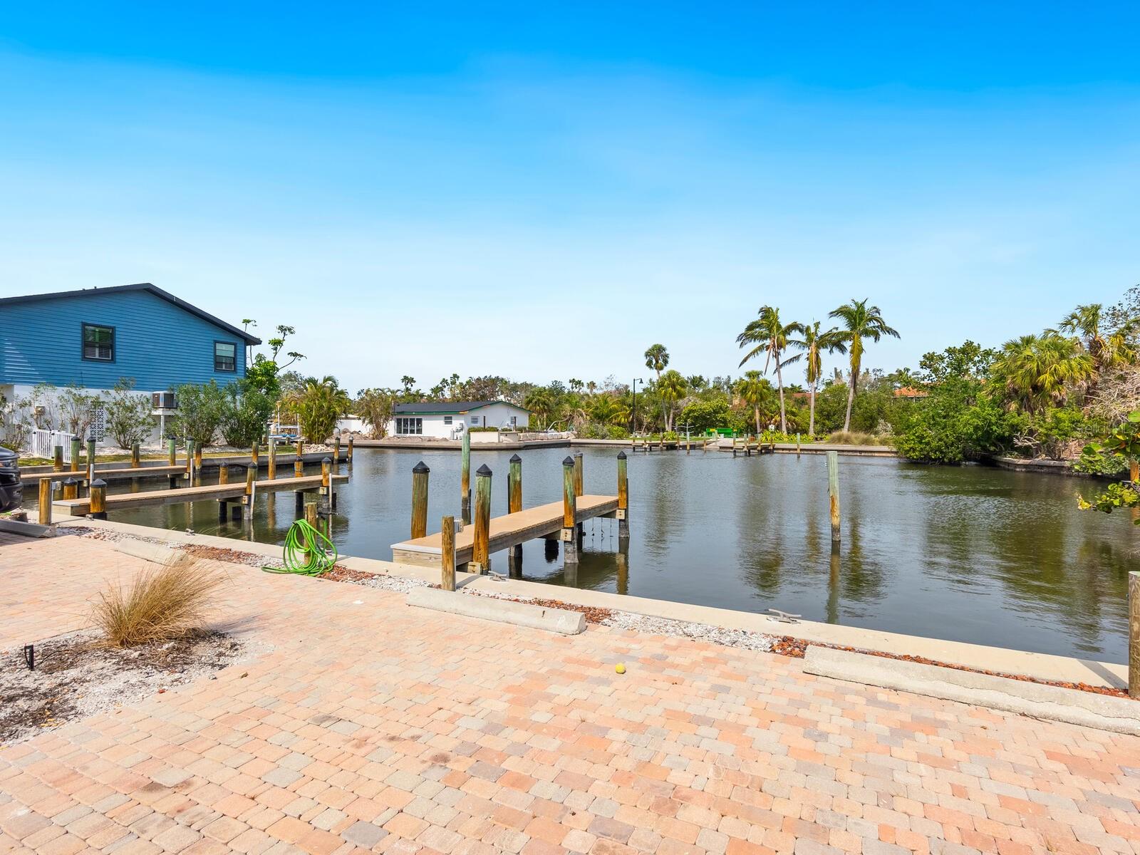 615 BUTTONWOOD DR, LONGBOAT KEY, FL — photo 15