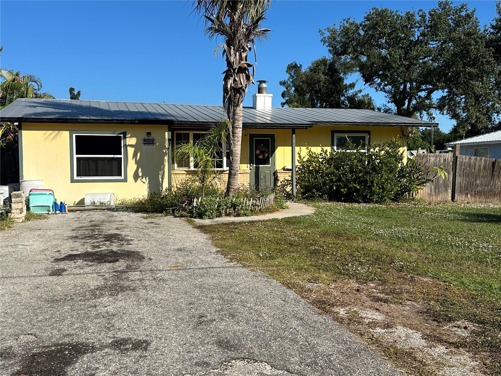 111 PALM AVE E, NOKOMIS, FL