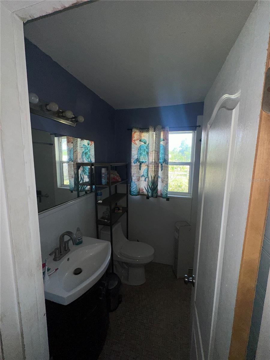 111 PALM AVE E, NOKOMIS, FL — photo 26