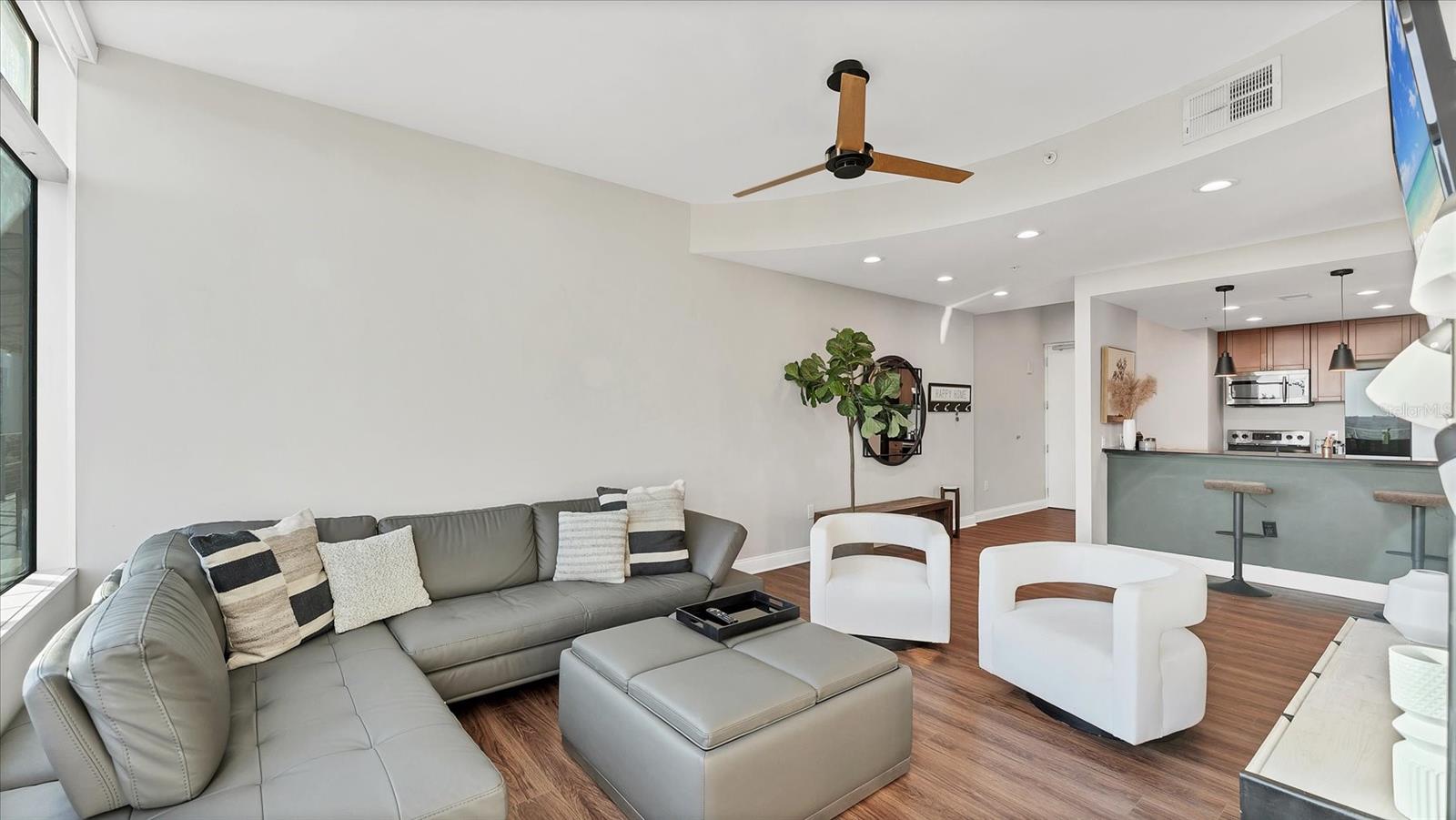 525 E JACKSON ST #P3, ORLANDO, FL — photo 11