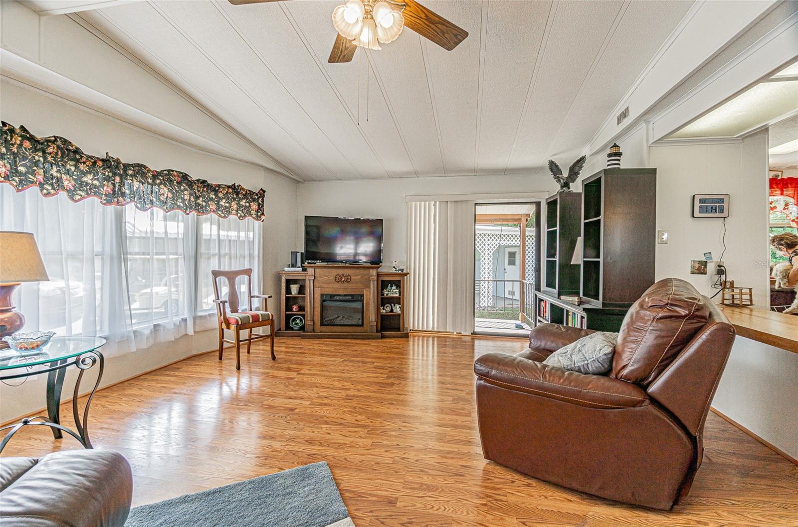 39353 SYCAMORE LN, ZEPHYRHILLS, FL — photo 12