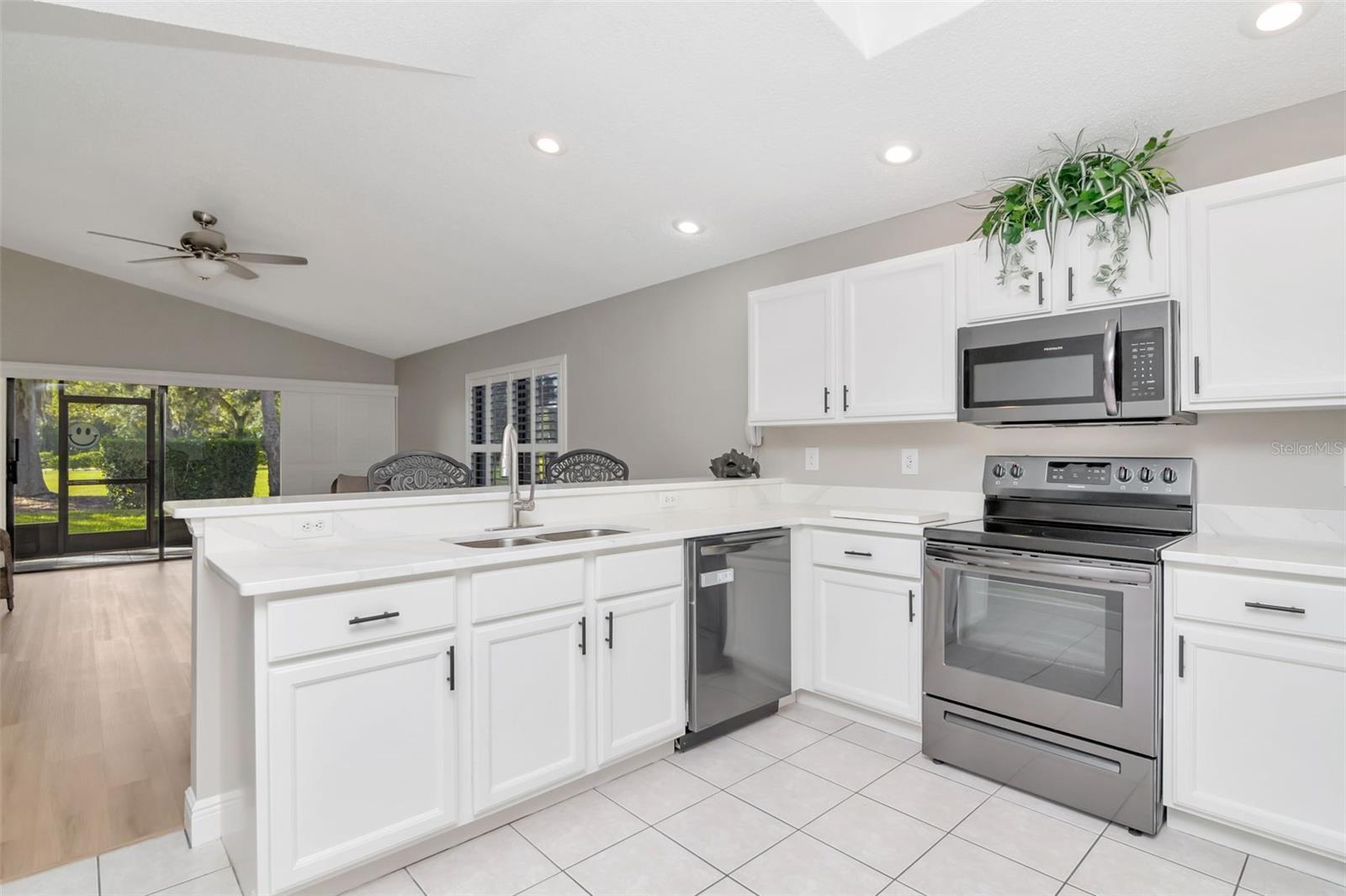 9500 GREEN NEEDLE DR, NEW PORT RICHEY, FL — photo 5