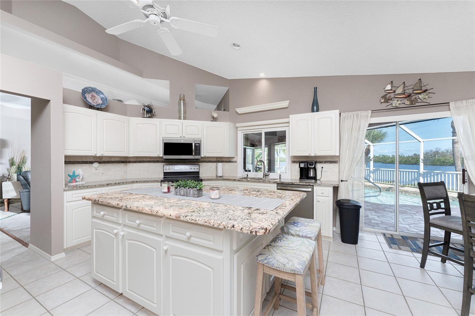310 CORAL CREEK DR, PLACIDA, FL — photo 11