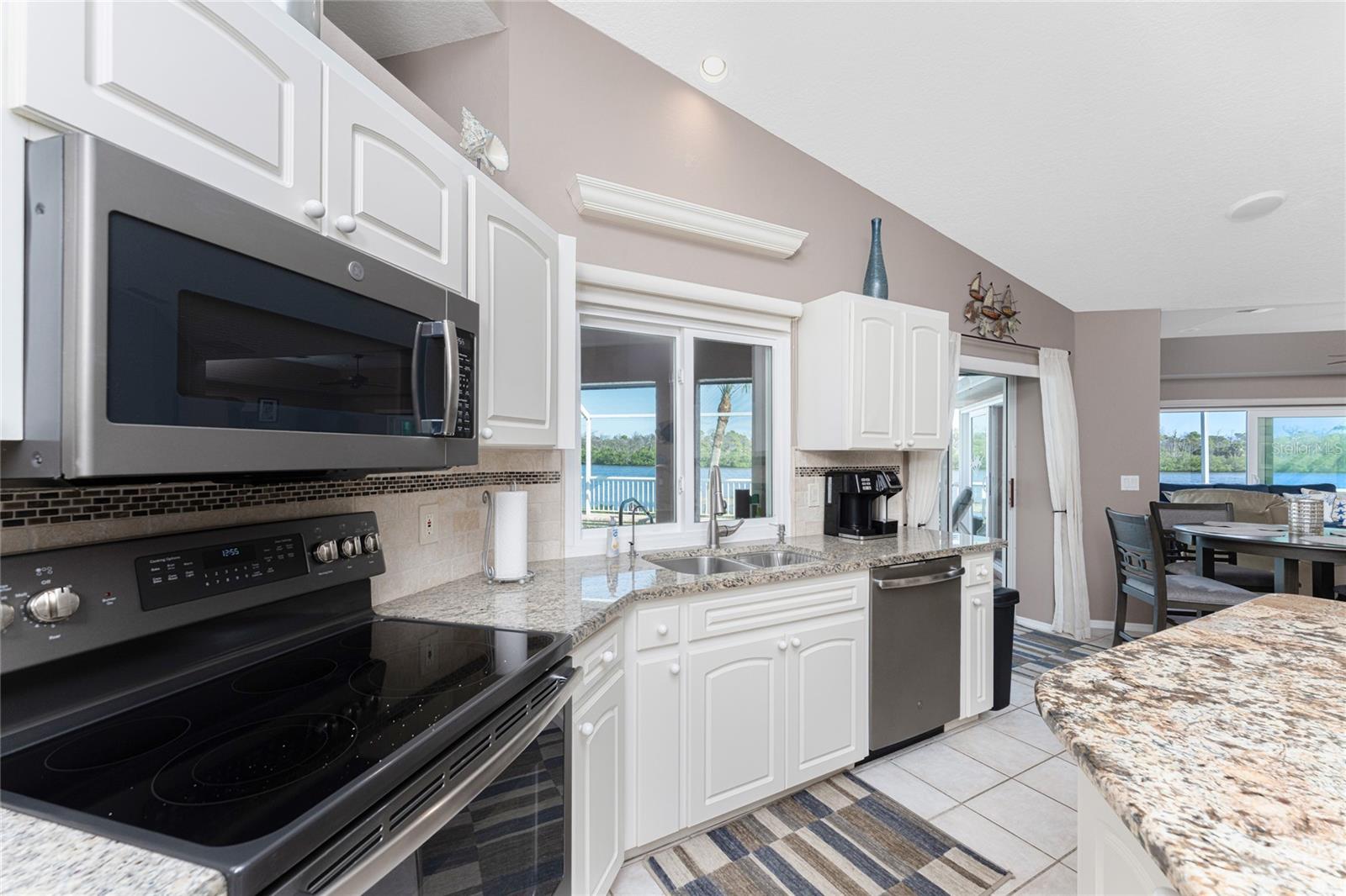 310 CORAL CREEK DR, PLACIDA, FL — photo 13