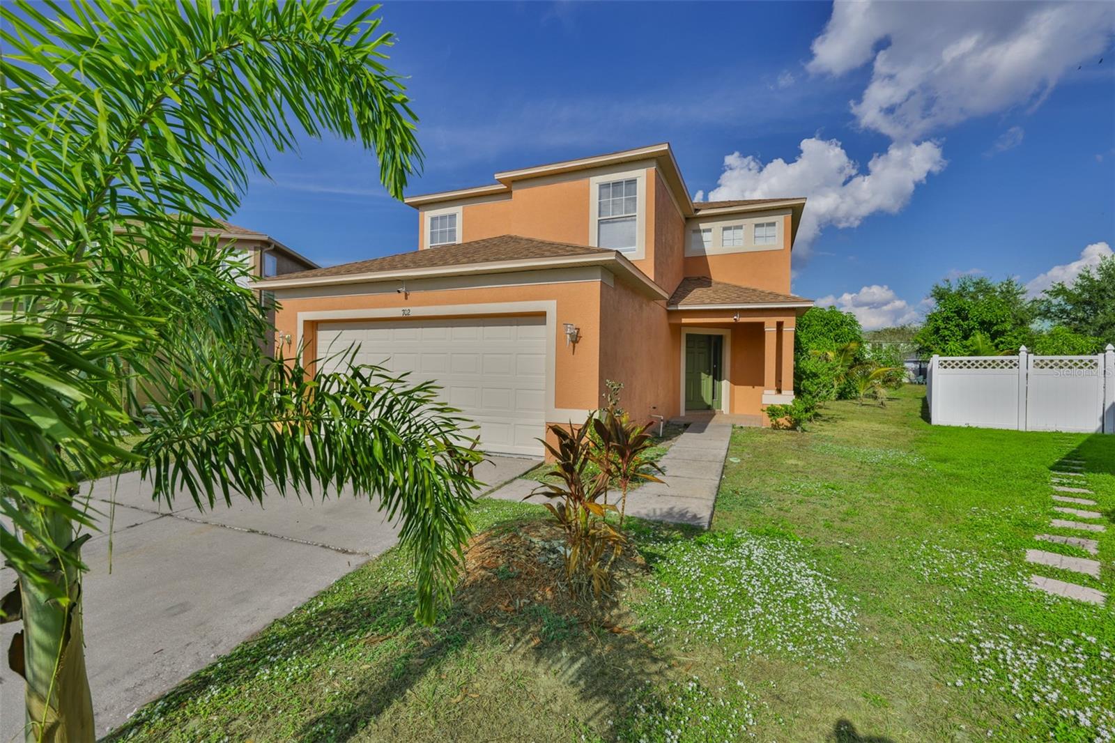 702 CRISTELLE JEAN DR, RUSKIN, FL — photo 2