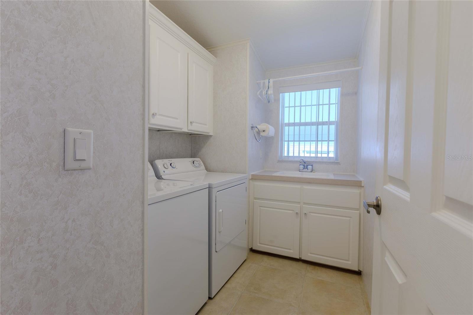 2100 KINGS HWY #200, PORT CHARLOTTE, FL — photo 37