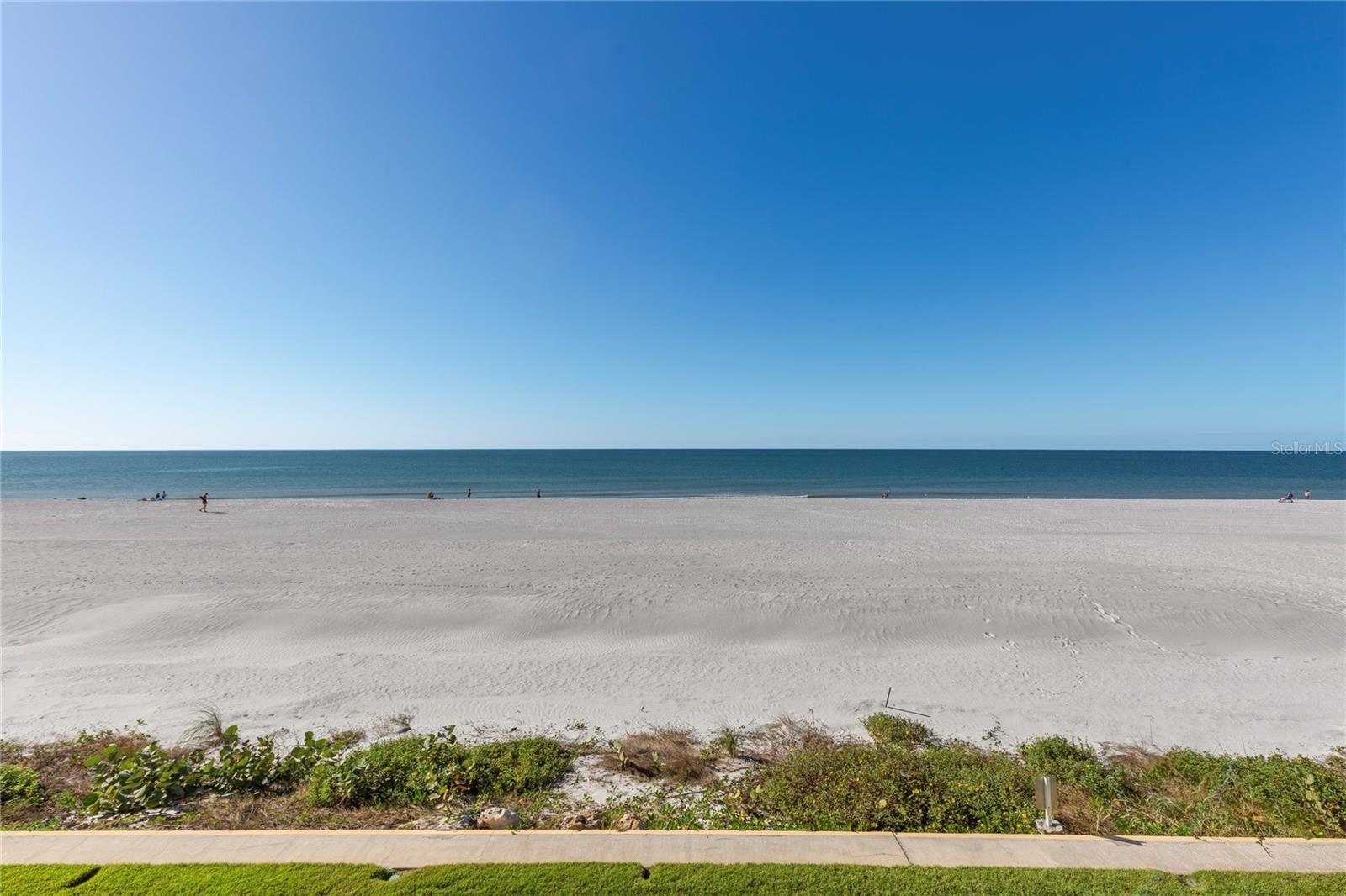 2900 GULF BLVD #202, BELLEAIR BEACH, FL — photo 3