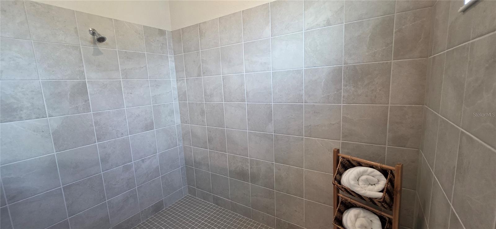 8140 SHORE LAKE DR, ENGLEWOOD, FL — photo 11