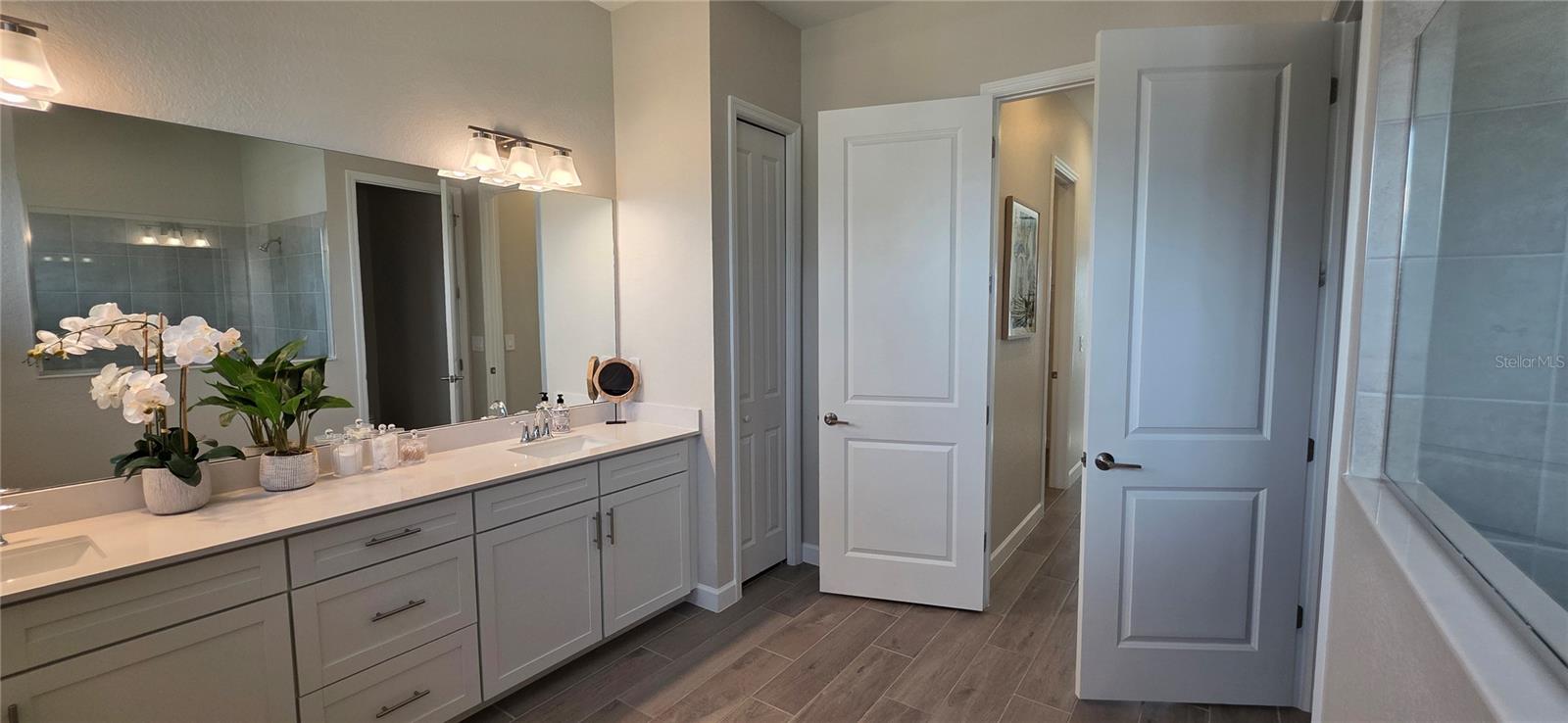 8140 SHORE LAKE DR, ENGLEWOOD, FL — photo 12