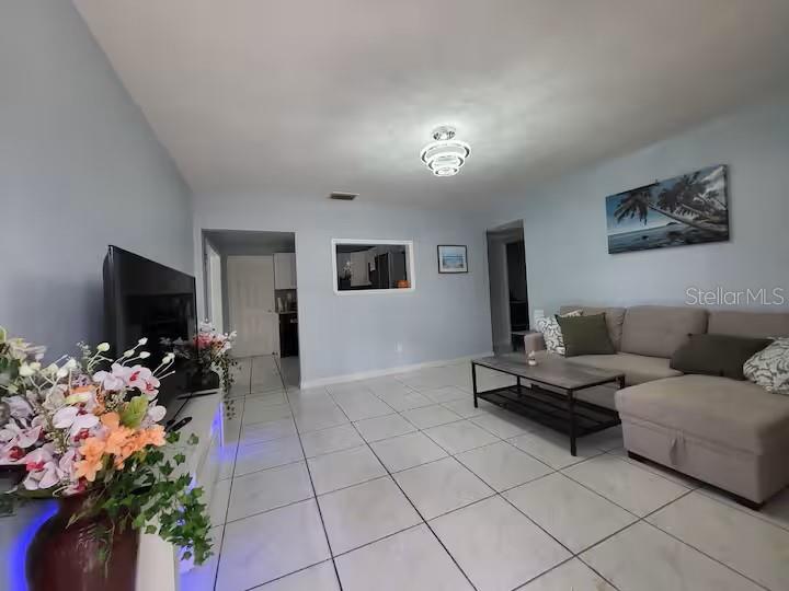 3552 38TH AVE N, ST PETERSBURG, FL — photo 3