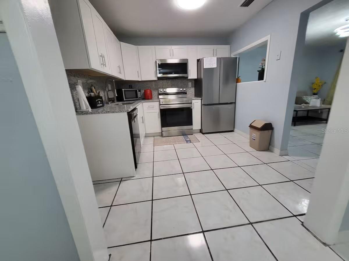 3552 38TH AVE N, ST PETERSBURG, FL — photo 14