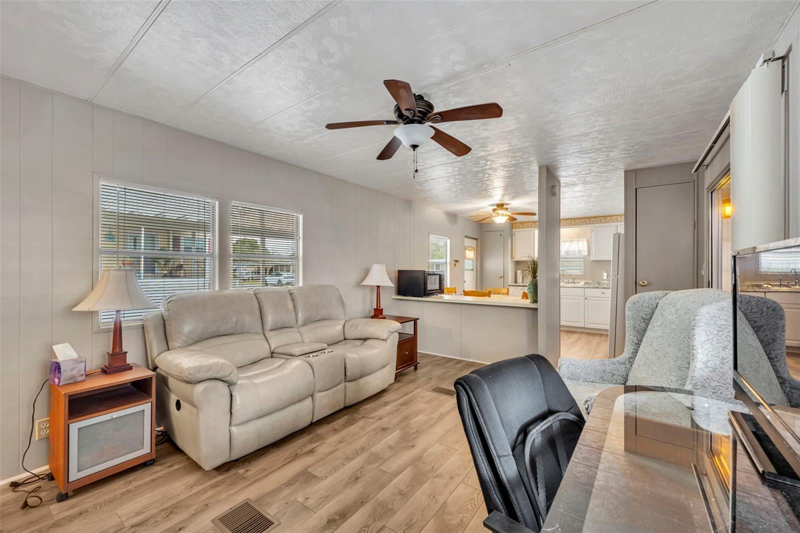 11 HAWAIIAN WAY, LEESBURG, FL — photo 17